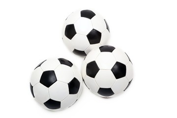 Fototapeta na wymiar trzy klasyczne piłki nożnej (pojedyncze)