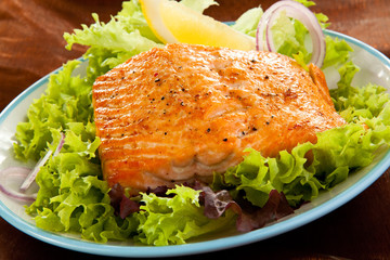 Grilled salmon and vegetables