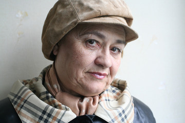 Nette Dame im Seniorenalter