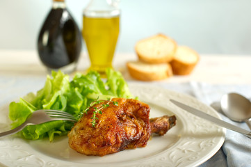 chicken leg and salad- coscia di pollo e insalata