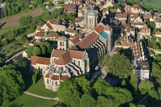 Basilique de Vézelay en Bourgogne, yonne 89450