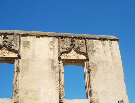 FACHADA SIN CASA