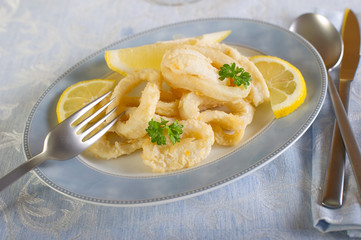 fried squid rings - anelli di calamari fritti