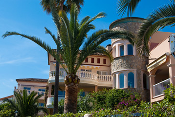 Fototapeta na wymiar Luksusowa willa na sprzedaż, wyspa Majorka, Hiszpania