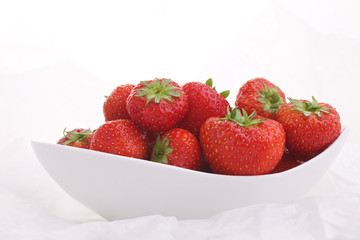 Schale mit Erdbeeren