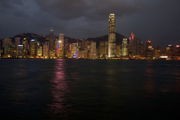 Fototapeta na wymiar Nachtaufnahme von Hong Kong
