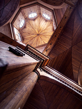 techo de madera de catedral. Cstro, Chiloé,Chile