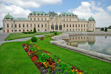 Fototapeta na wymiar Palace Belvedere Vienna Austria