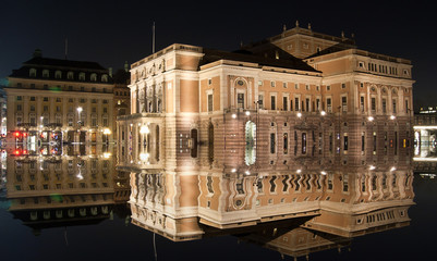 Opéra Royal Suédois à Stockholm de nuit