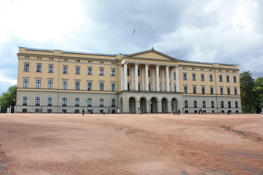 king's palace in oslo