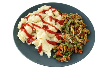cheese noodles with vegetable and tomato sauce