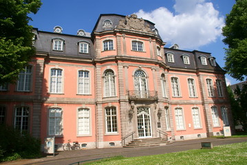 Fototapeta na wymiar Foto Schloss Jägerhof Düsseldorf