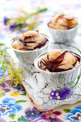 muffins with plums