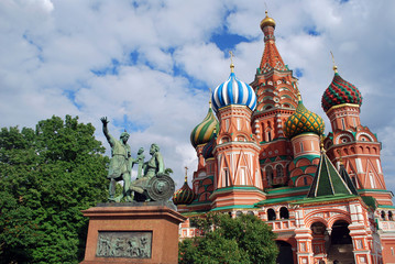 Fototapeta na wymiar Kościół Świętego Bazylego w Moskwie