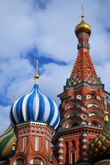 Fototapeta na wymiar Les bulbes de Saint-Basile à Moscou