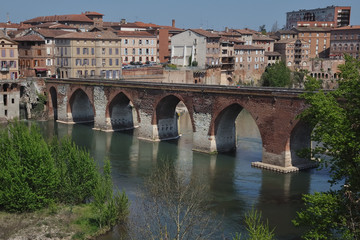 Obraz premium ponte nuovo ad albi