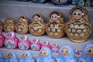 Poupées russes au marché à Moscou