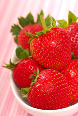 Fototapeta na wymiar Fresh organic strawberries