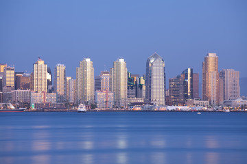 Naklejka premium San Diego City skyline