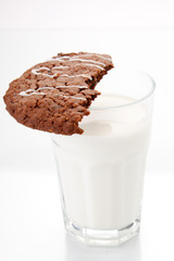 milk with cookie