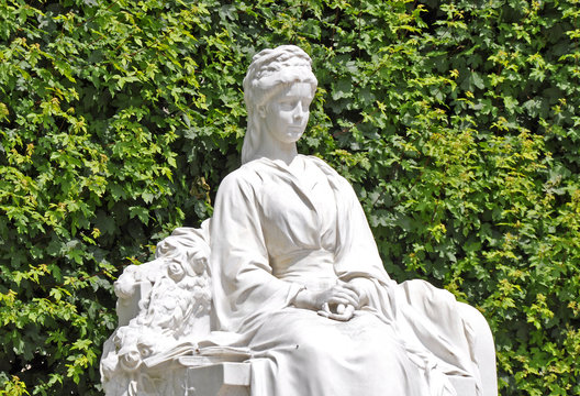 Kaiser Elisabeth "Sisi" Denkmal, Wien