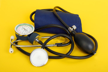 sphygmomanometer stethoscope blood pressure
