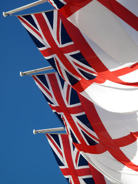 White Ensign, Admiralty Arch in London