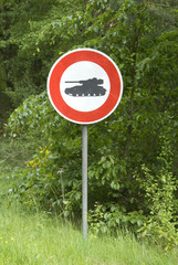 Durchfahrt für Panzer verboten