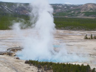 Geyser et sa fumée