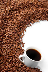 Cup with coffee, costing on coffee grain