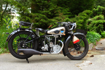 Fototapeta na wymiar Stare zabytkowe motocykl
