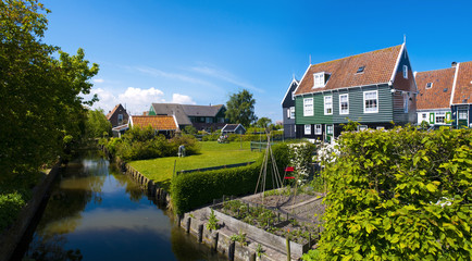 Fototapeta na wymiar Scenic Cottages in Marken, Netherlands
