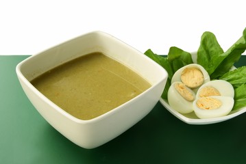 sorrel soup with eggs