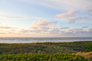 Idyllischer Tag an der Nordsee im Sommer