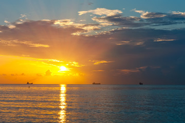 Fototapeta premium Sunrise over Atlantic ocean, FL, USA