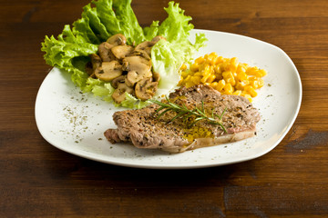 Bistecca di Manzo ai Ferri con contorno