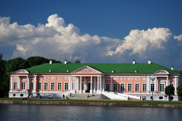 Le palais de bois du domaine de Kouskovo à Moscou