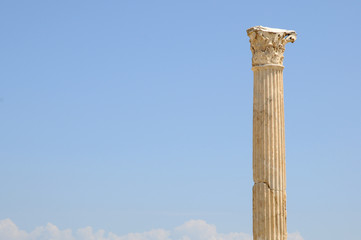 colonna dell'antica roma