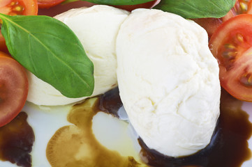 Mozzarella Pomodoro Basilico