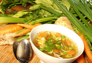 Gemüsenudelsuppe