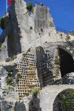 Les Baux de Provence : Vestiges du château, le pigeonnier 4