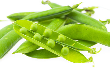 peas isolated on white