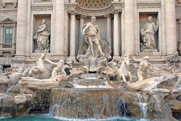 Fototapeta na wymiar słynny rzymski fontanna Fontane di Trevi
