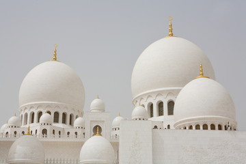 Fototapeta na wymiar Sheikh Zayed Meczet w Abu Dhabi, Zjednoczone Emiraty Arabskie