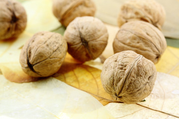 noix, fruits secs, fond blanc