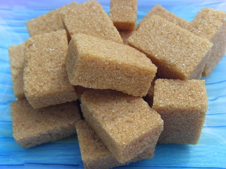 sucre roux en morceaux