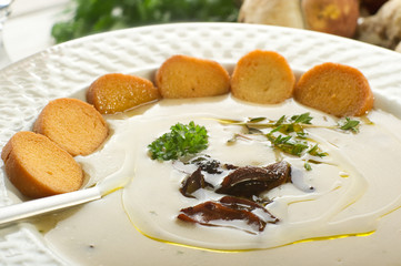 cep soupe- crema di funghi porcini e crostini