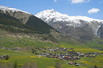 Fototapeta na wymiar Vilage du Graubunden