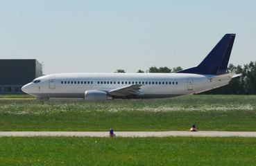 Flugzeug startet