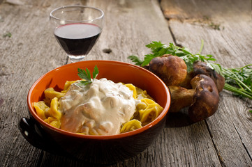 tortellini with cream sauce and cep.-tortellini panna porcini